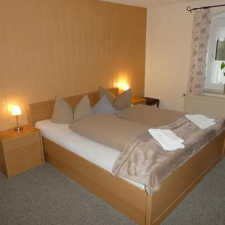 Gaststaette & Oelmuehle Guest house Oberschona