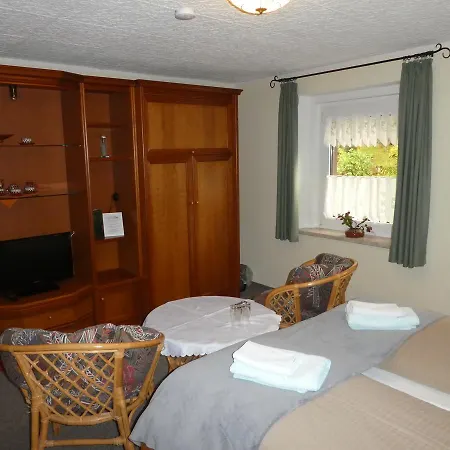 Gaststaette & Oelmuehle Guest house Oberschona