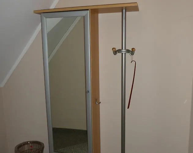 Gaststaette & Oelmuehle بيت ضيافة Oberschöna