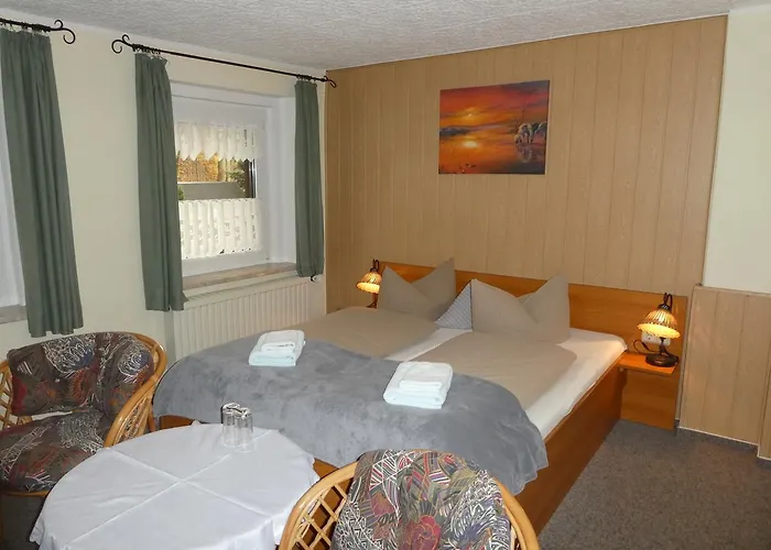 Gaststaette & Oelmuehle بيت ضيافة 2*